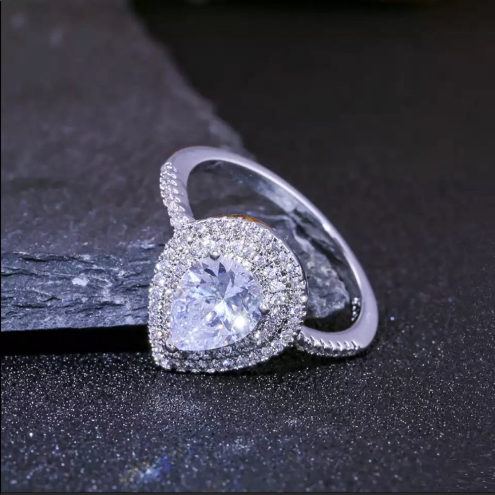 #1 Women’s 925 Silver Romantic Heart Diamond Ring - Picture 2 of 7